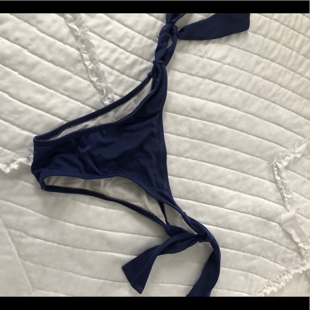 Brazilian style bottom